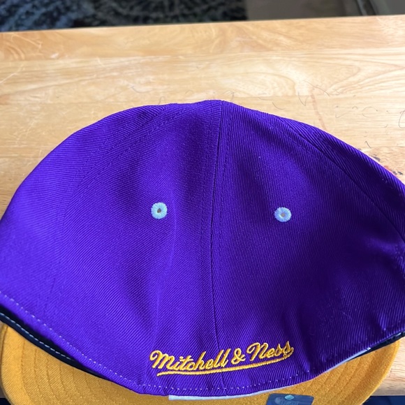 Mitchell & Ness size 7 1/2 color, white purple and yellow cap - Picture 2 of 3